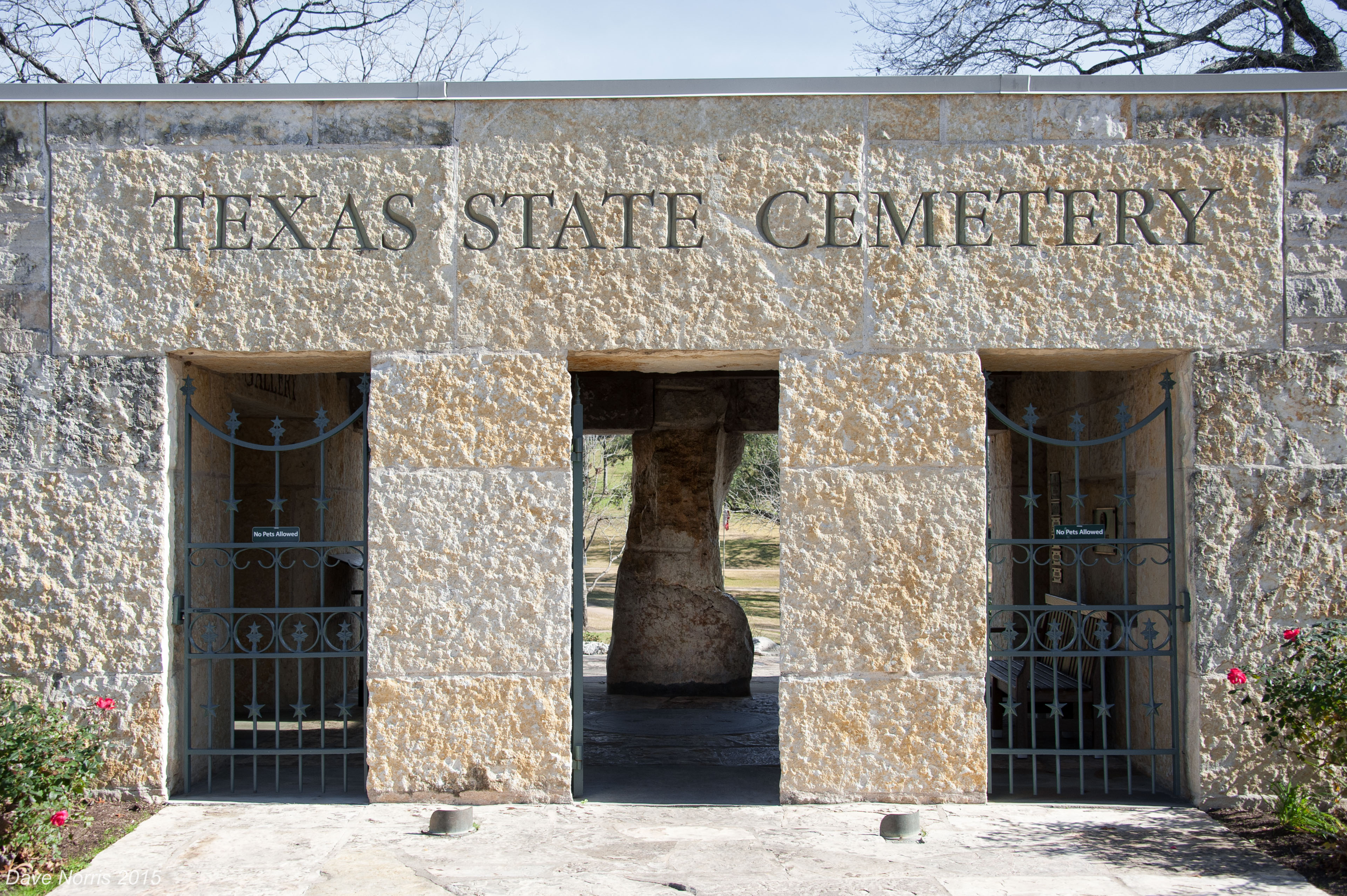 FOCUS ON THE BACKROADS: TEXAS STATE CEMETERY – AUSTIN